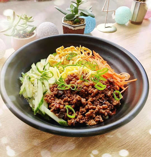 Image de 炸酱面  nouilles de porc de pekin