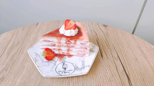 Image de 草莓千层 mille crepe au fraise