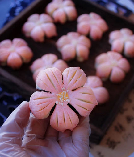Image de 桃花酥【红豆馅】1piece