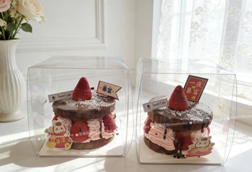 Image de 巧克力草莓小蛋糕 Gâteau au chocolat et aux fraises
